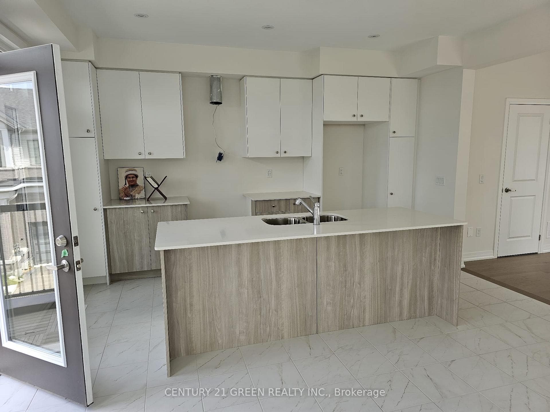 10 Freedom Crescent Unit 17 photo 12