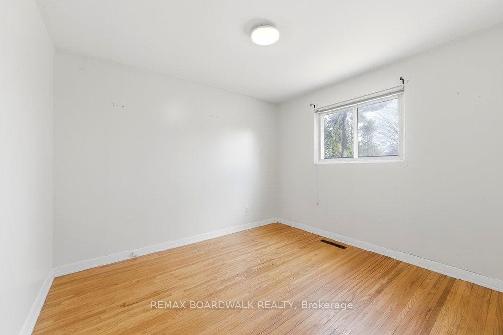 1279 Adirondack Drive photo 17