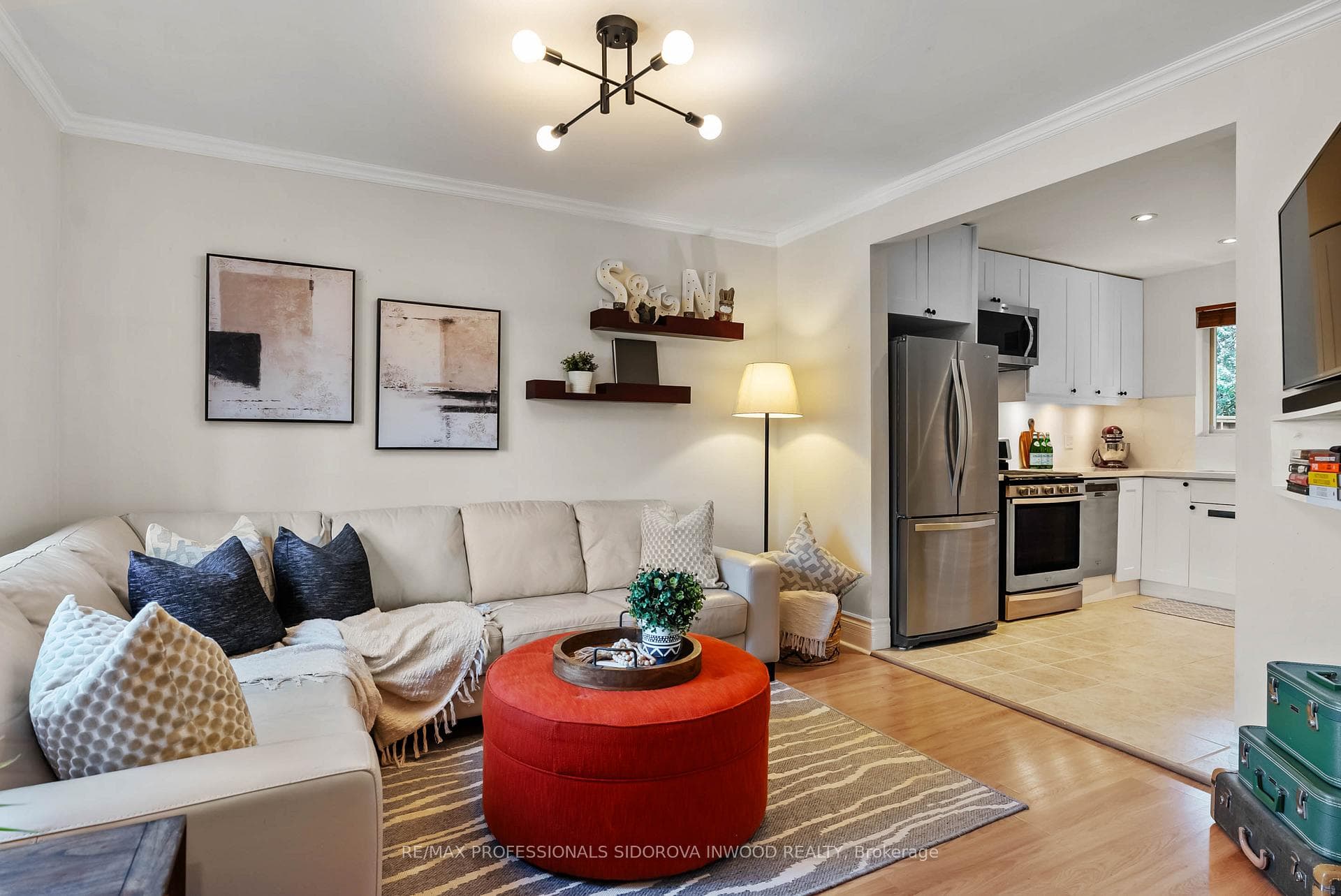 45 Stephen Drive photo 4