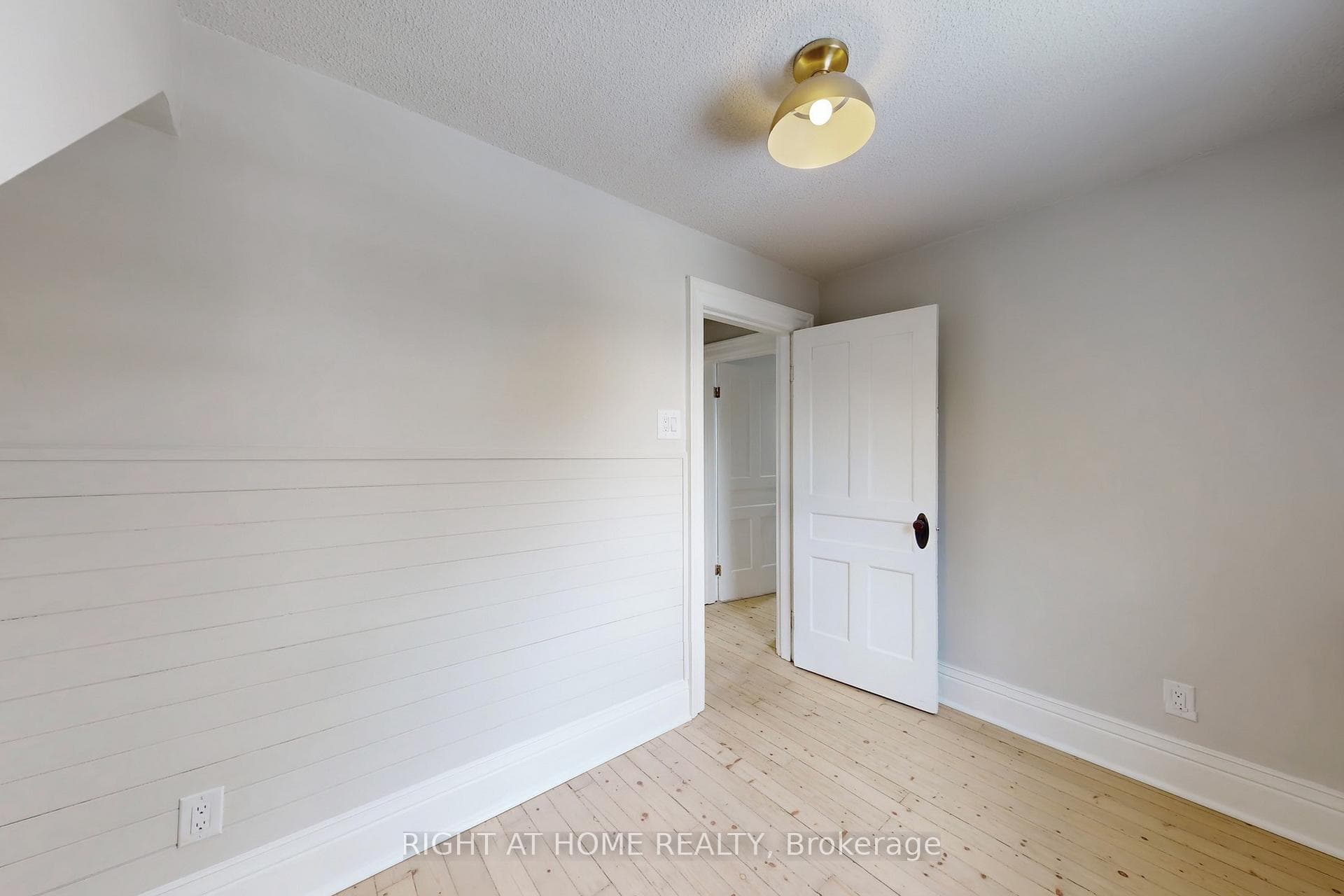 333 Millard Avenue Unit Upper photo 18