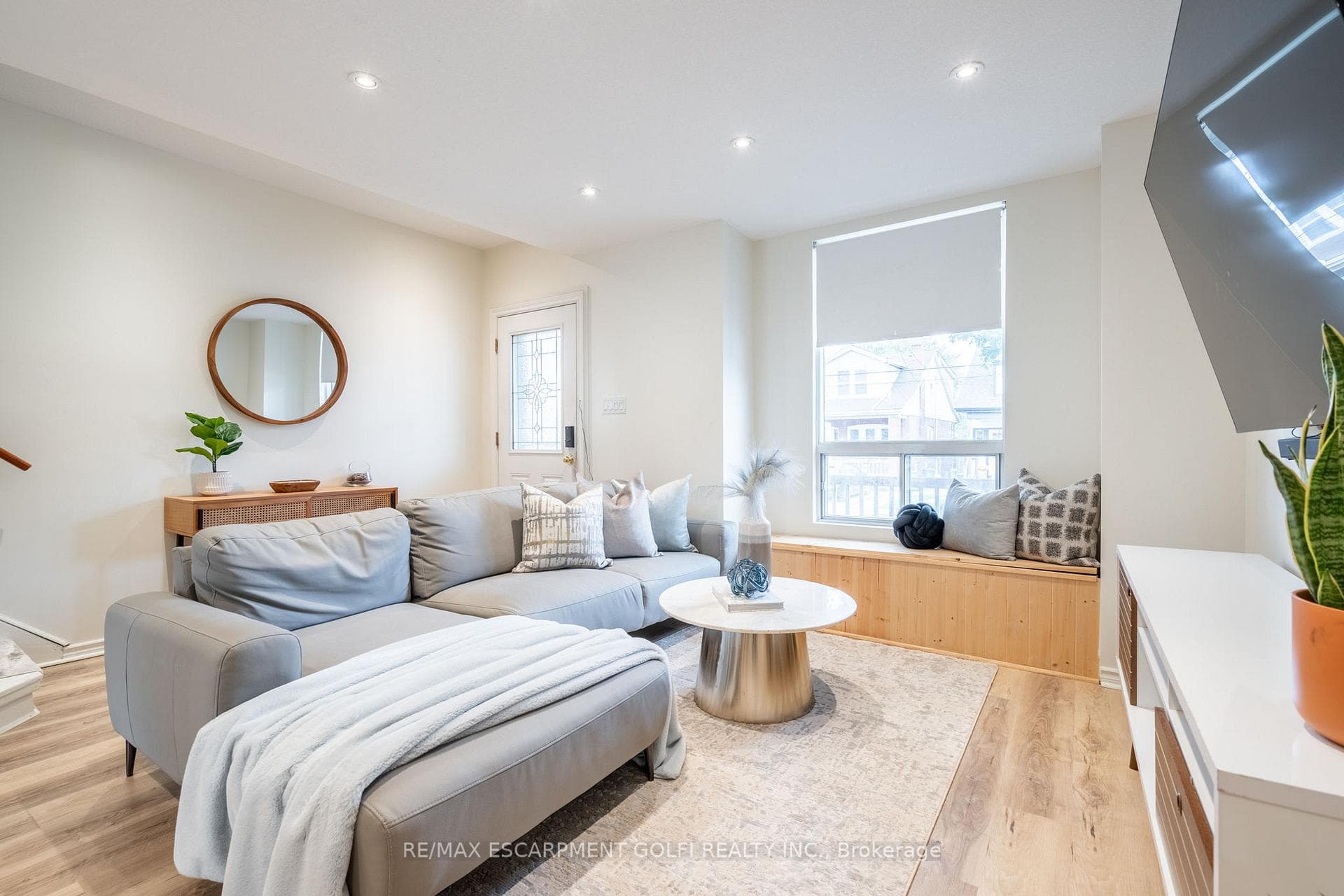 22 Bayfield Avenue photo 7