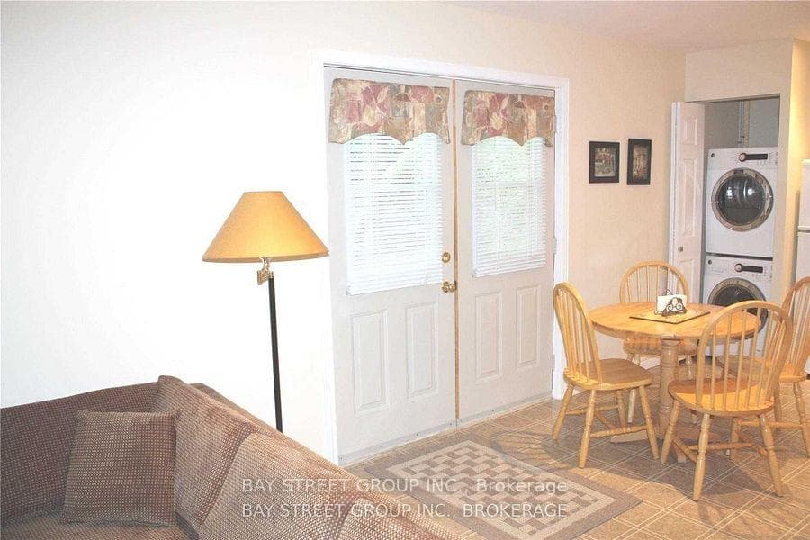 76 Mayfair (Bsmt) Drive photo 6