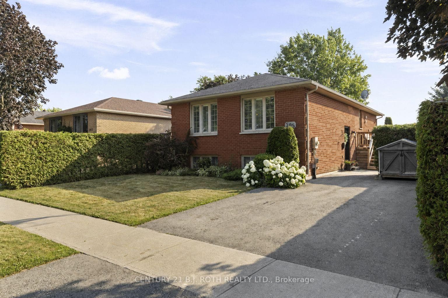 305 Park Street photo 2
