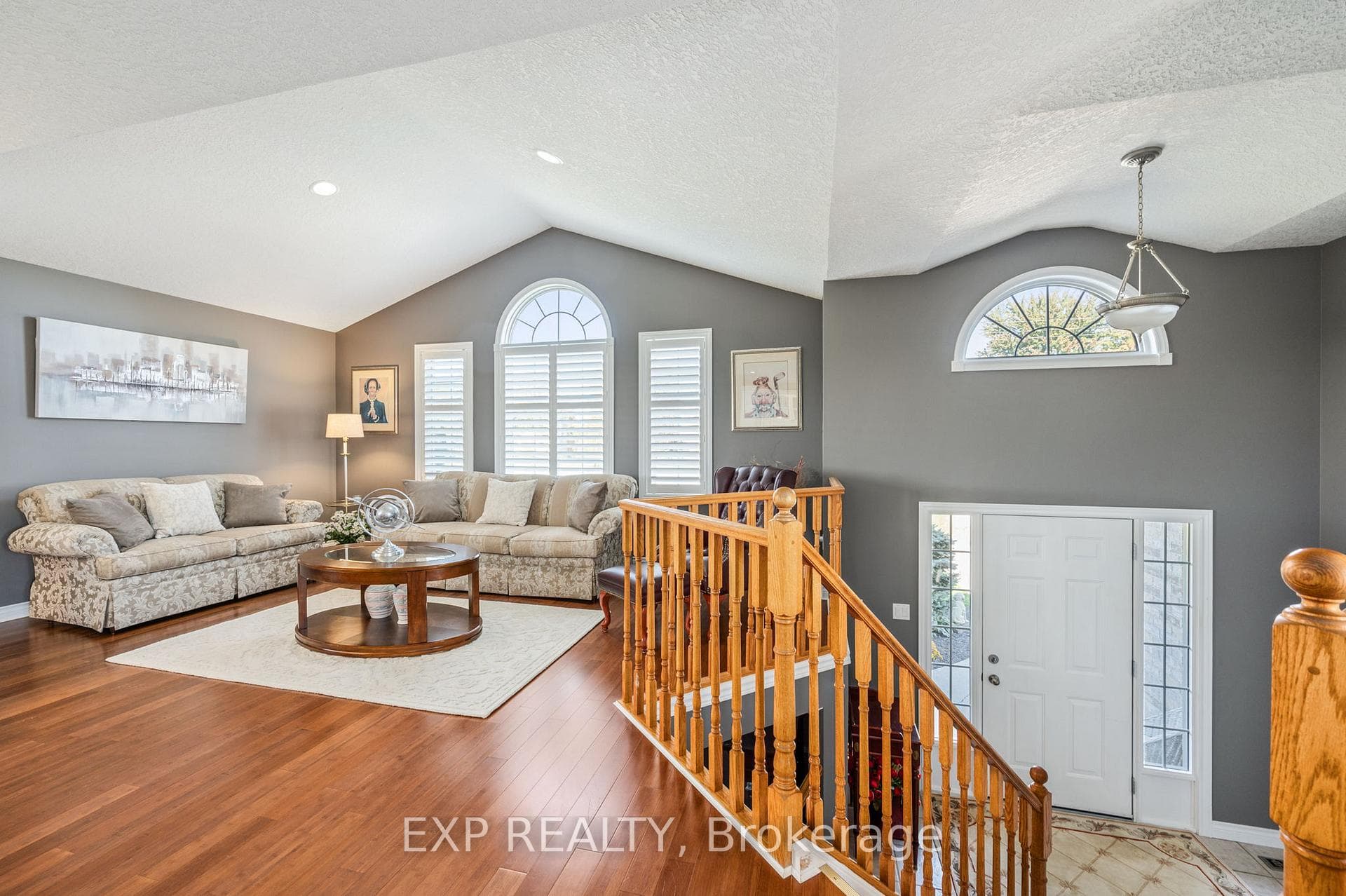6497 Longwoods Road photo 4