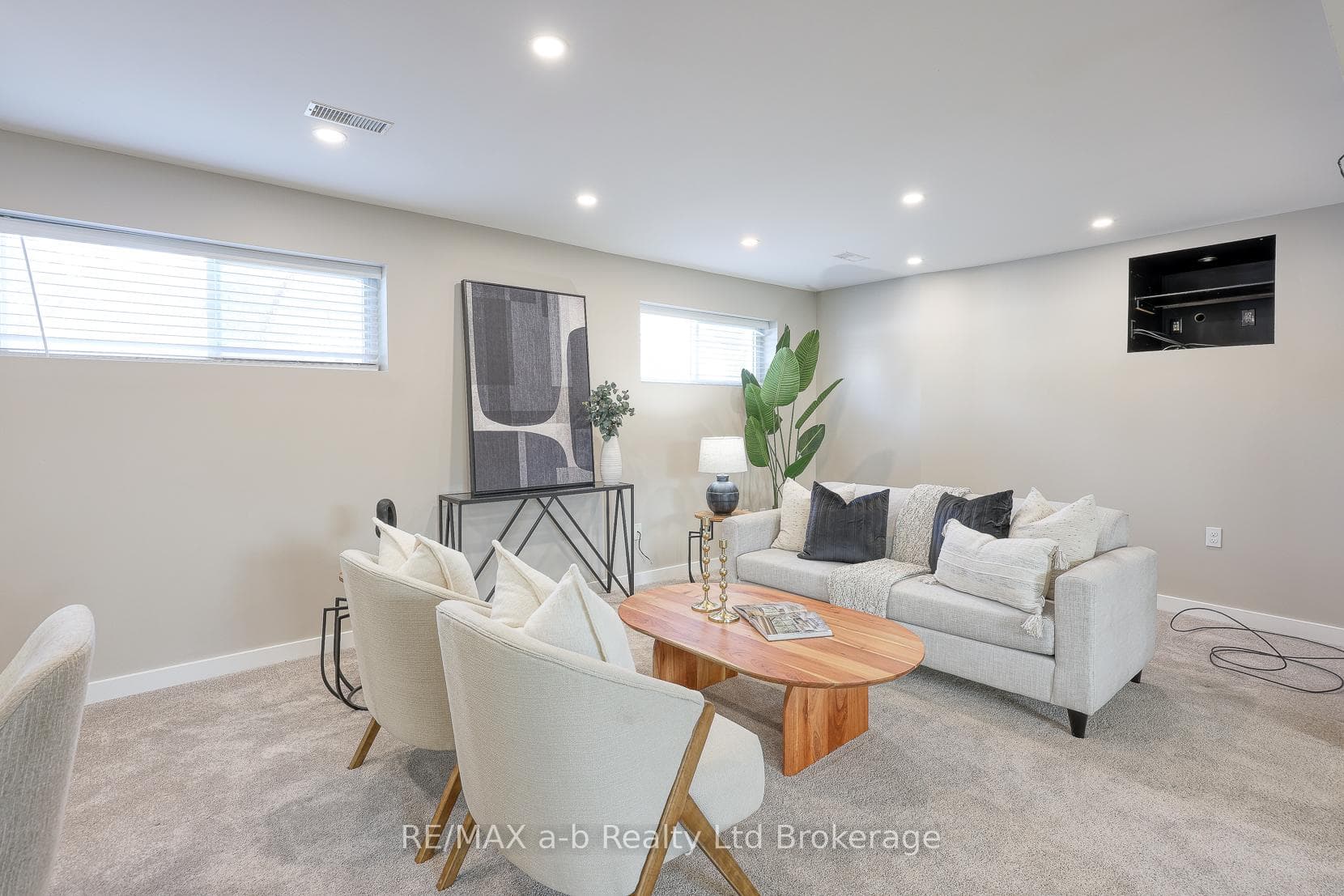 18 Bigham Crescent photo 28