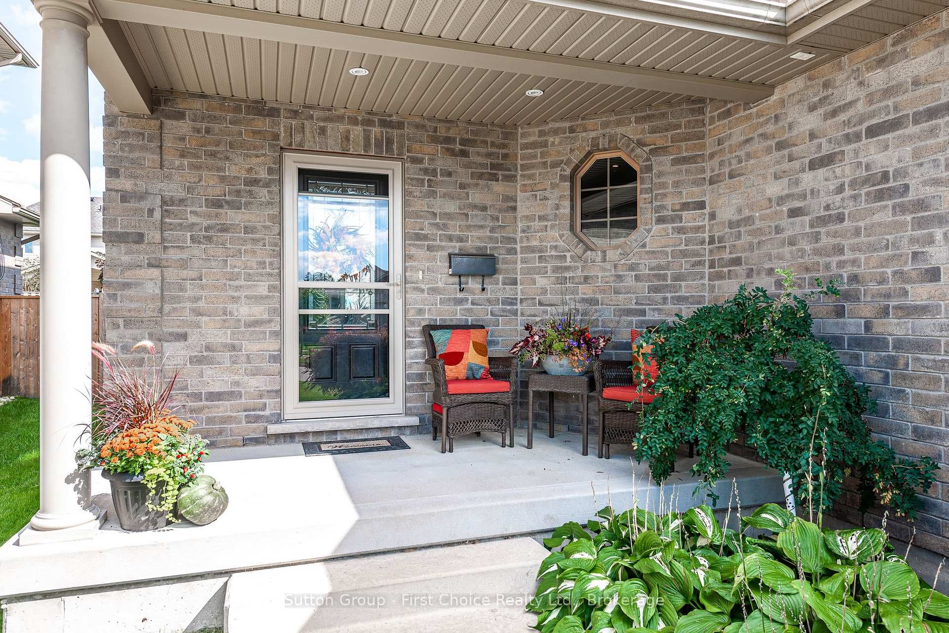 74 Rutherford Drive photo 3