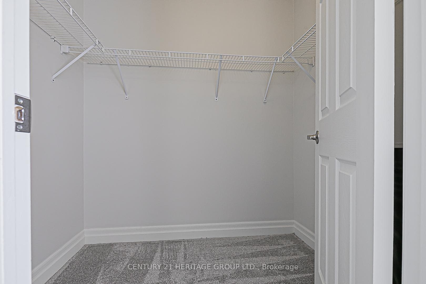 90 Coleridge Drive photo 20