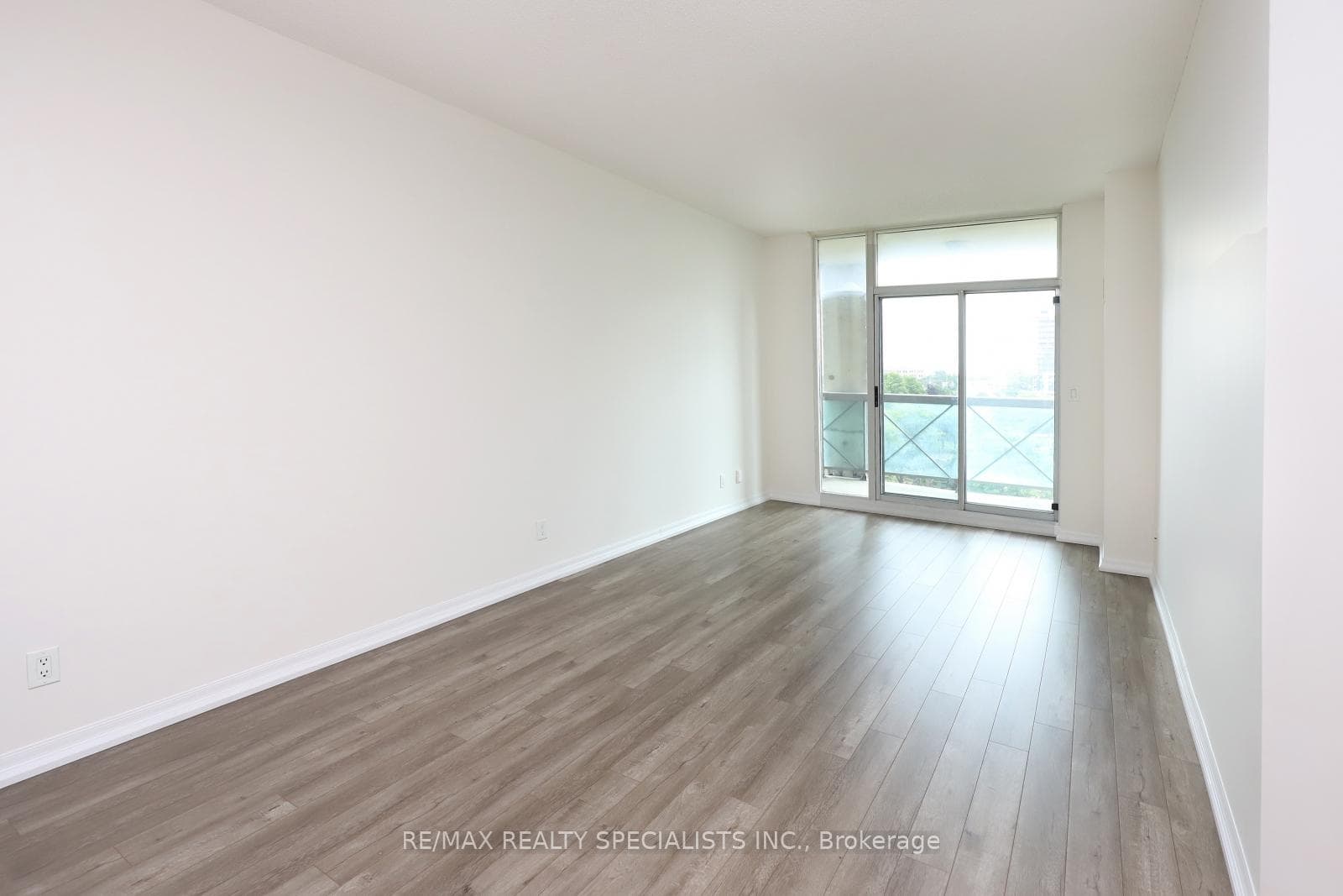 1359 Rathburn Road Unit 508 photo 12