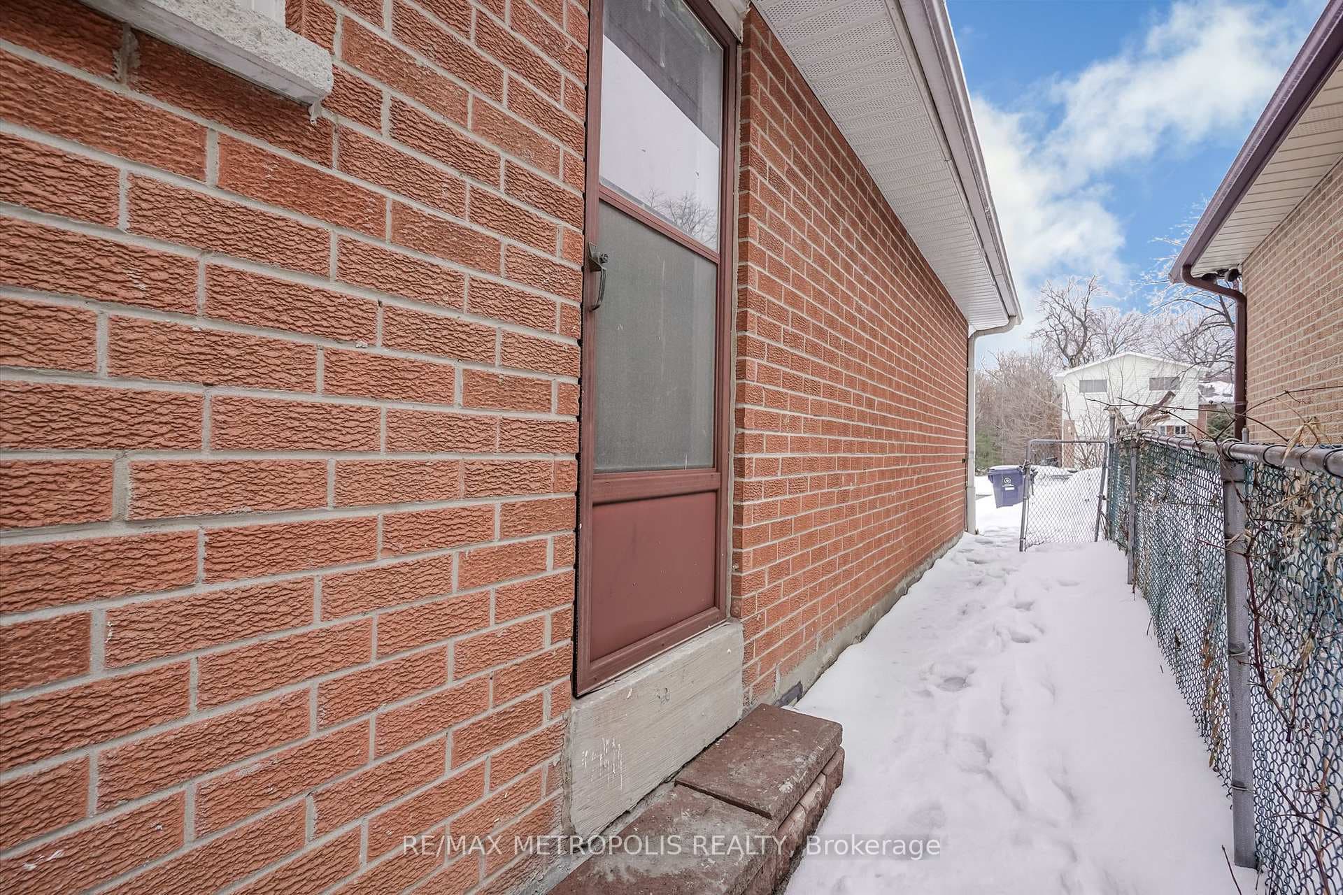 50 Applemore Road Unit Upper photo 29