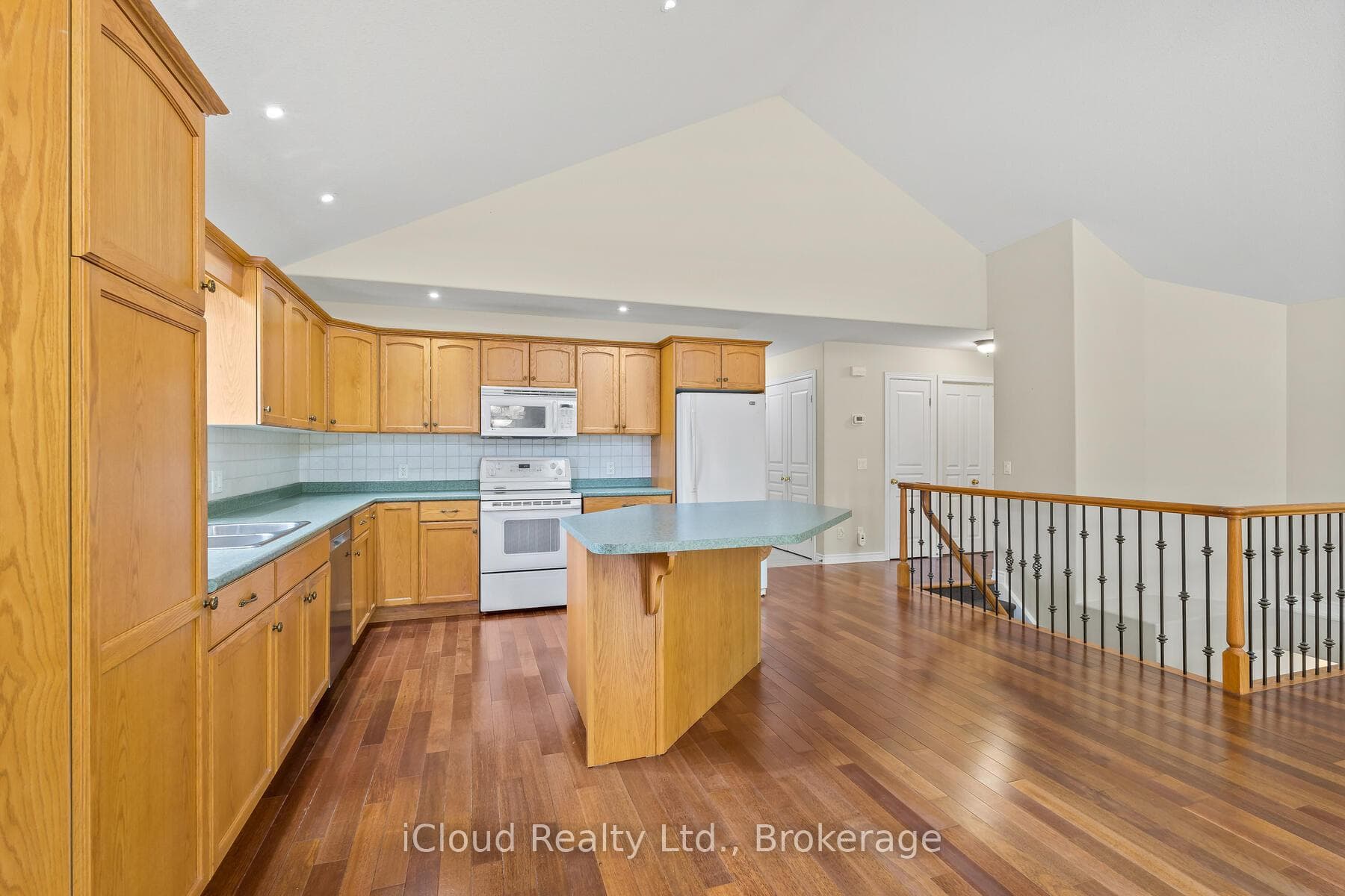 21 Loretta Drive Unit 12 photo 9