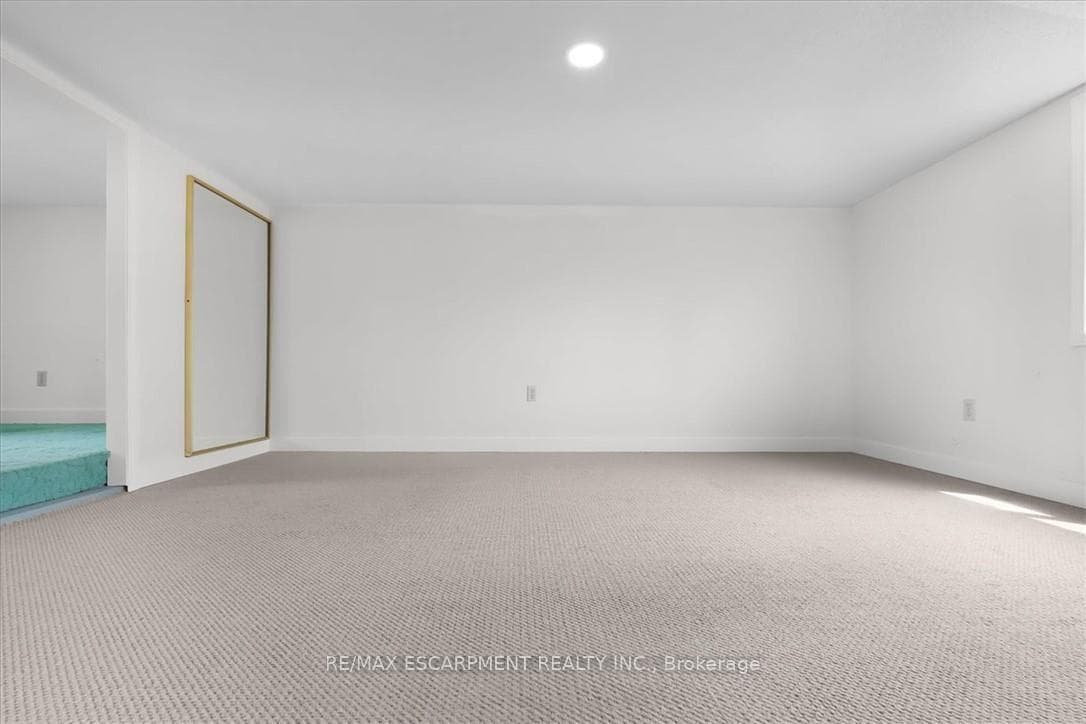 345 BERKINDALE Drive photo 15