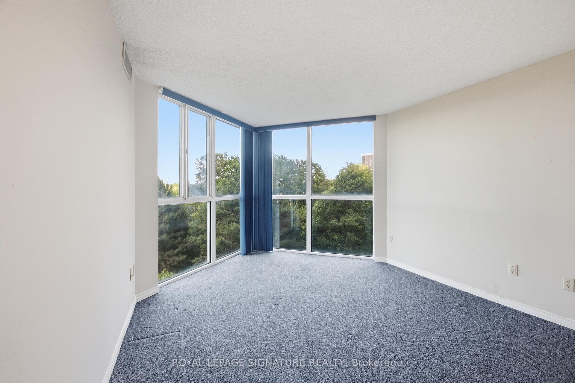 7 Concorde Place Unit 301 photo 14