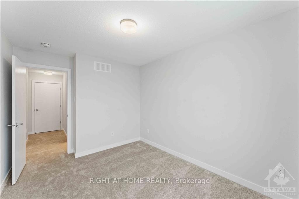 37 CHASING Grove photo 20