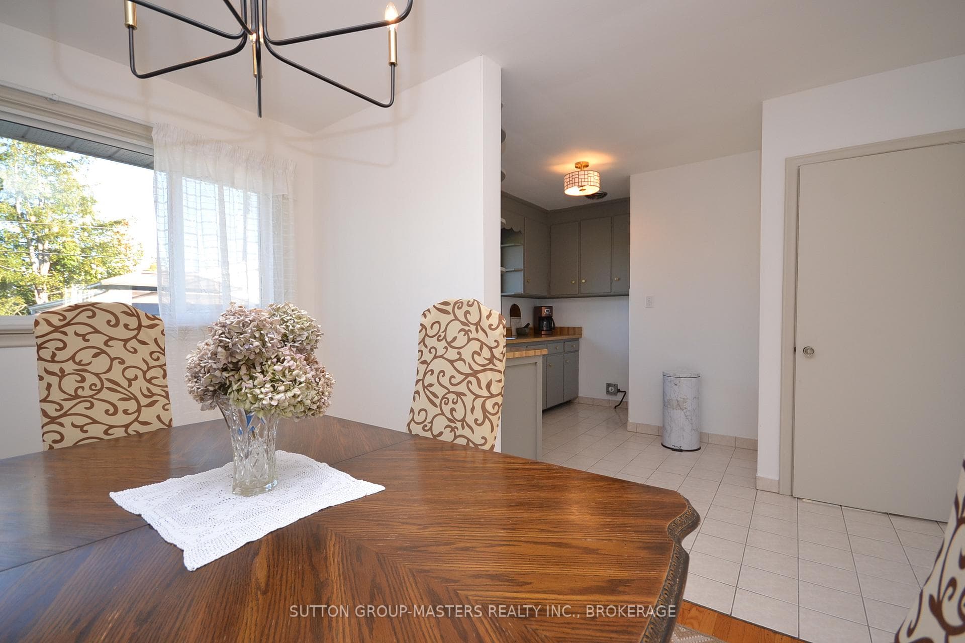 29 Brant Avenue photo 19