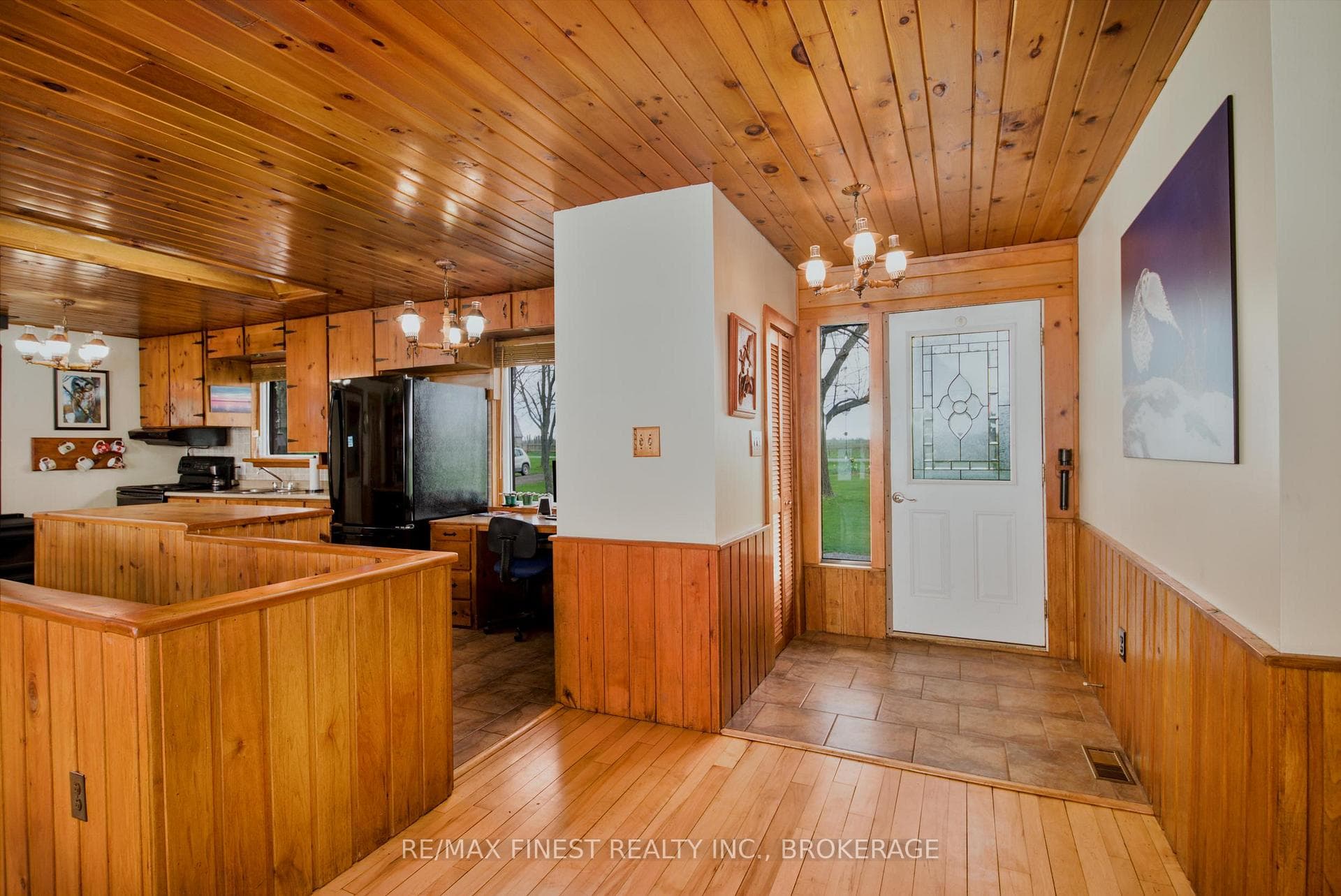 10930 Front Road photo 7