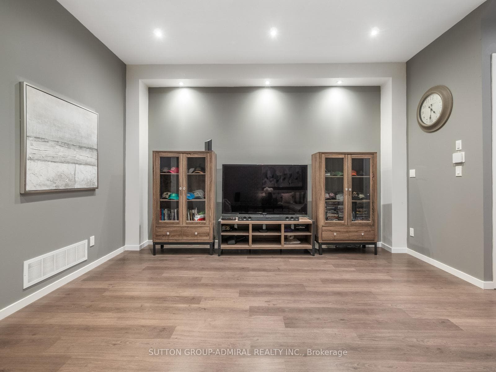 253 Elyse Court photo 6