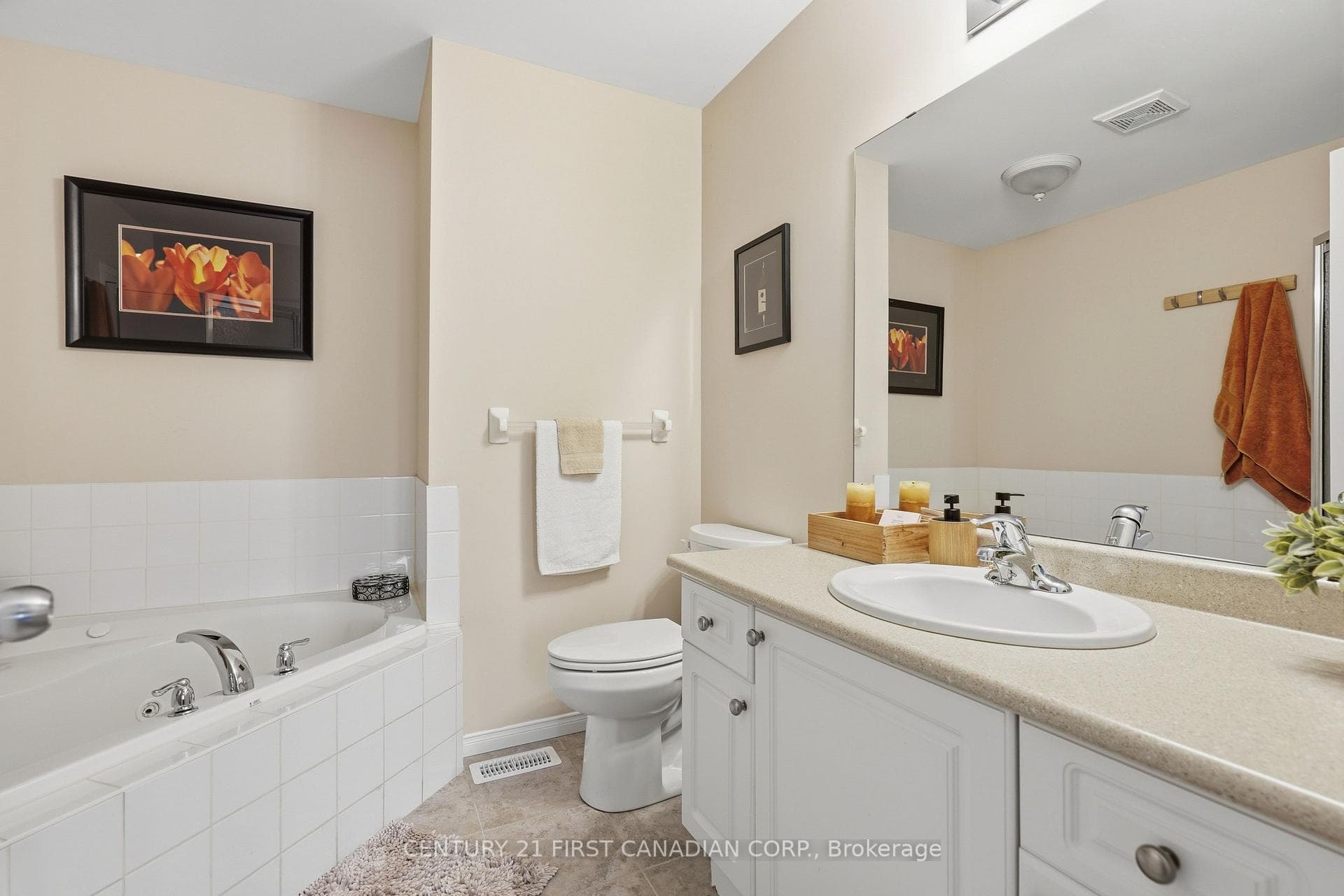 Ensuite with Soaker Tub