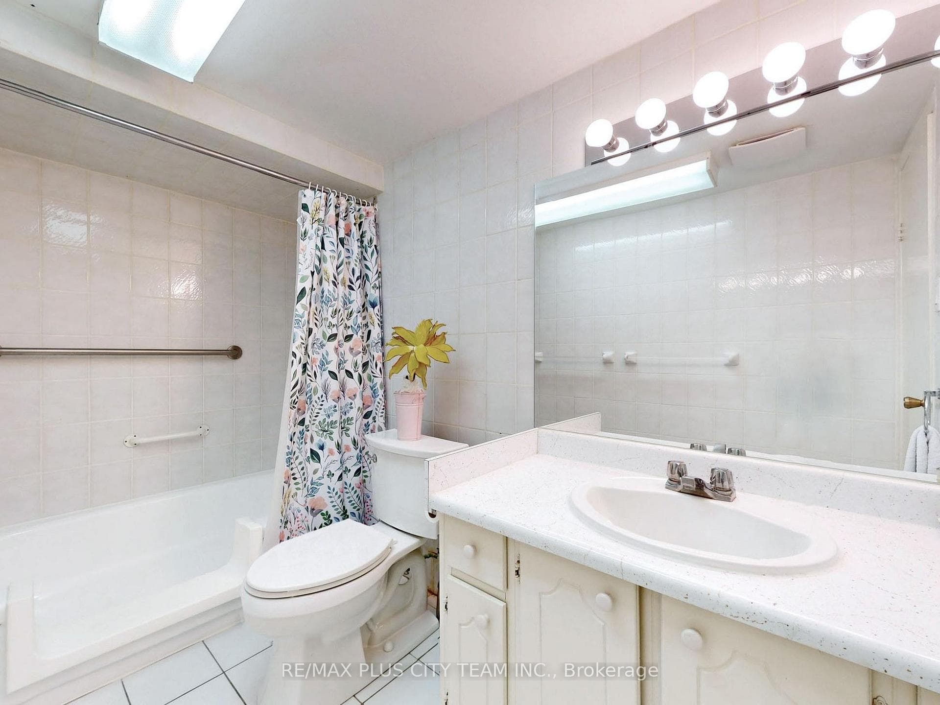 5 Snowhill Crescent photo 33