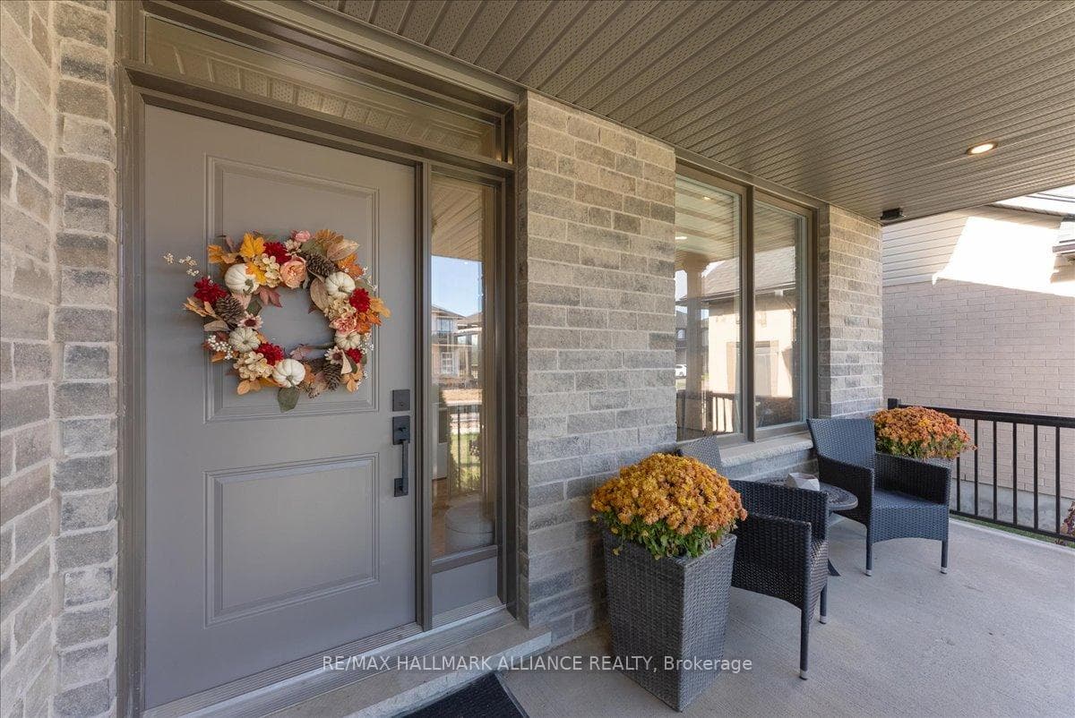 90 Rea Drive photo 3