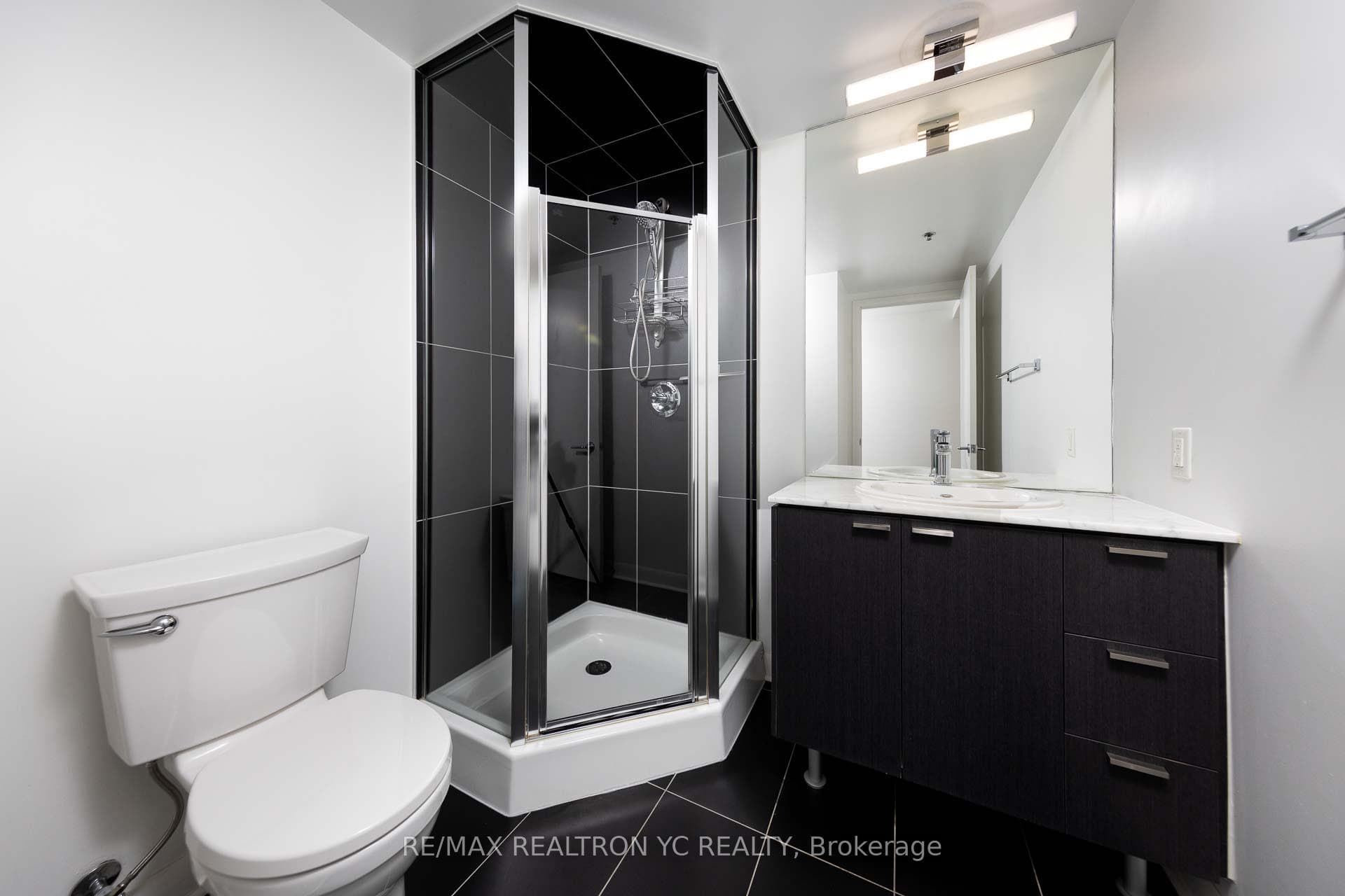 375 King Street Unit 1403 photo 20