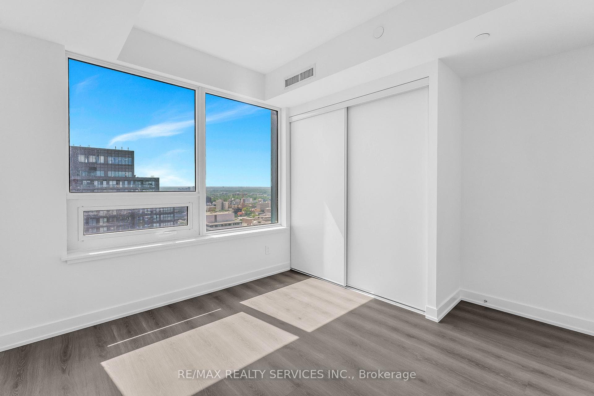 8 Wellesley Street Unit 4901 photo 15
