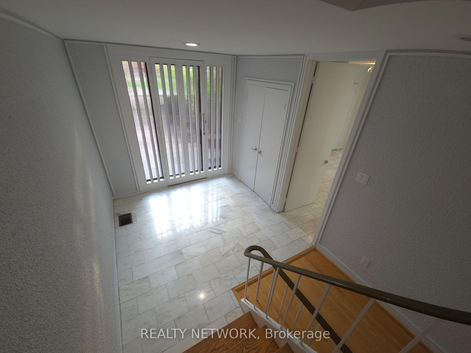 89 Elmsthorpe Avenue photo 7