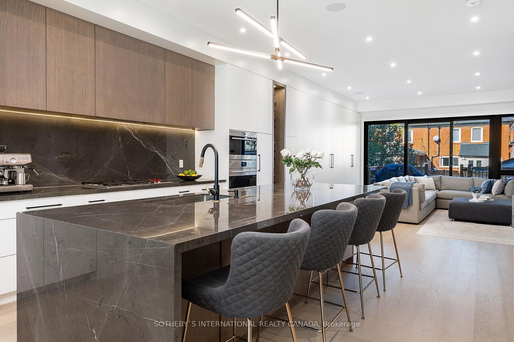 272 Cranbrooke Avenue photo 8