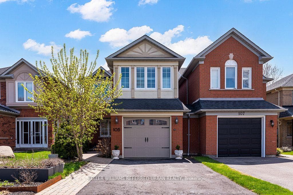 105 White Pine Crescent photo 1