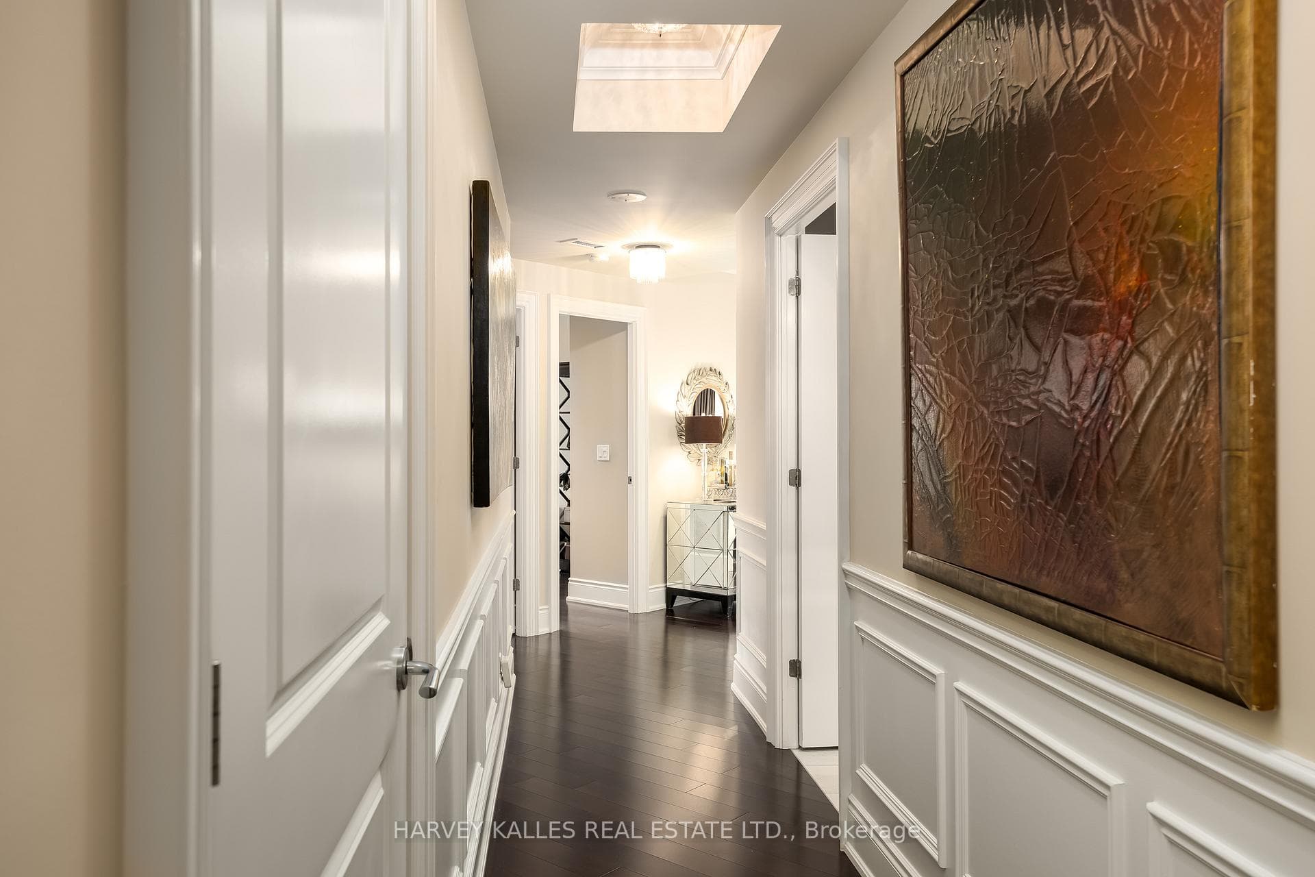 1717 Avenue Road Unit 205 photo 4