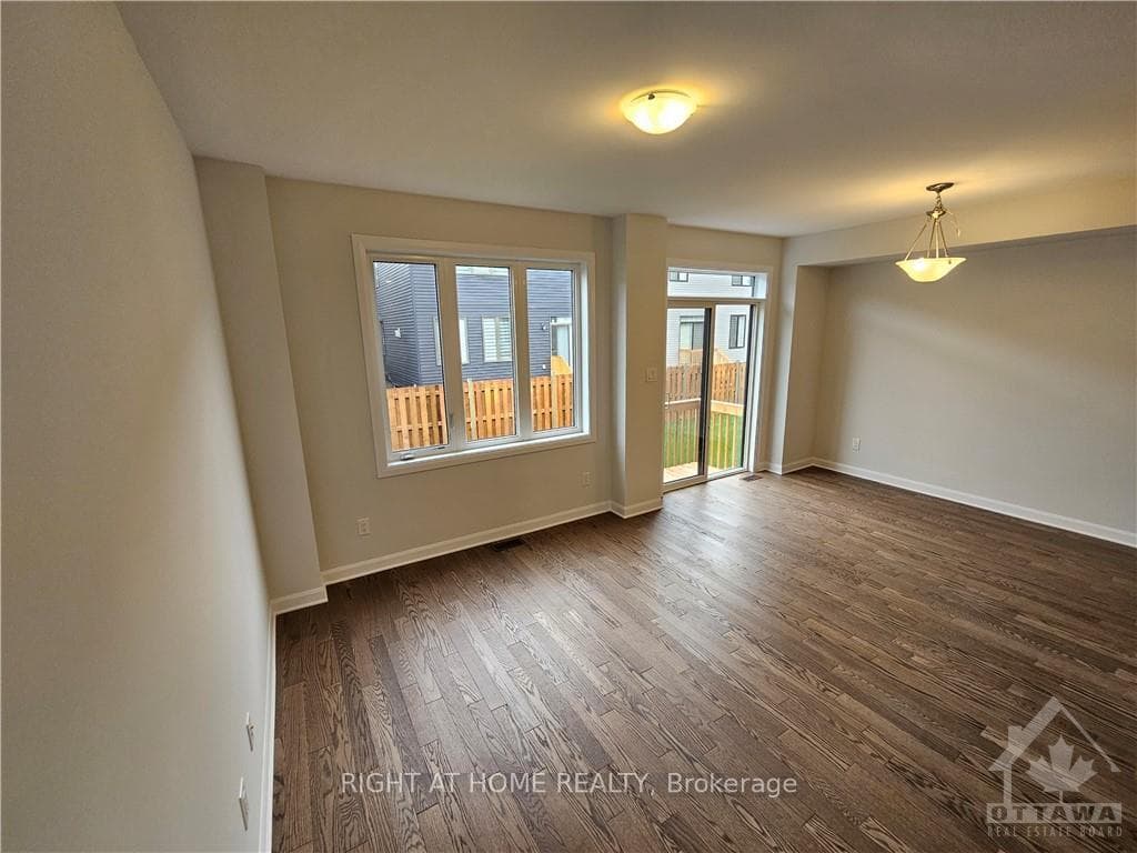 417 SILICON Way photo 9