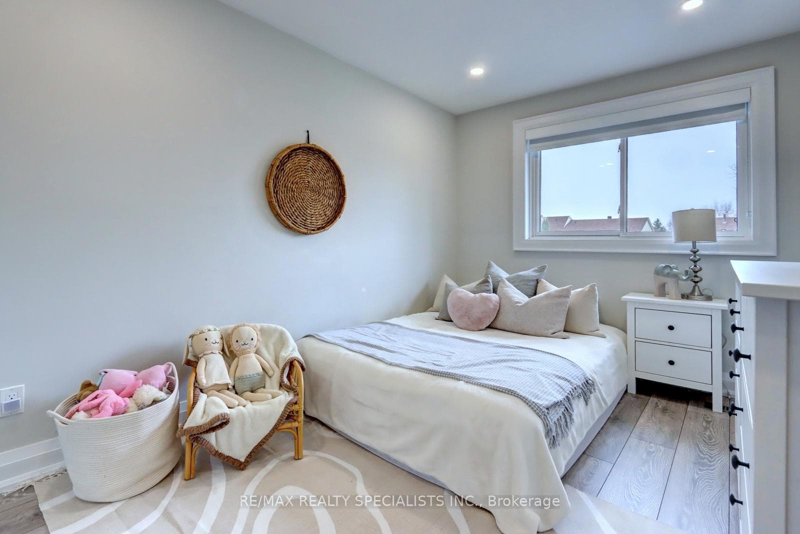 25 Rushmore Crescent photo 29
