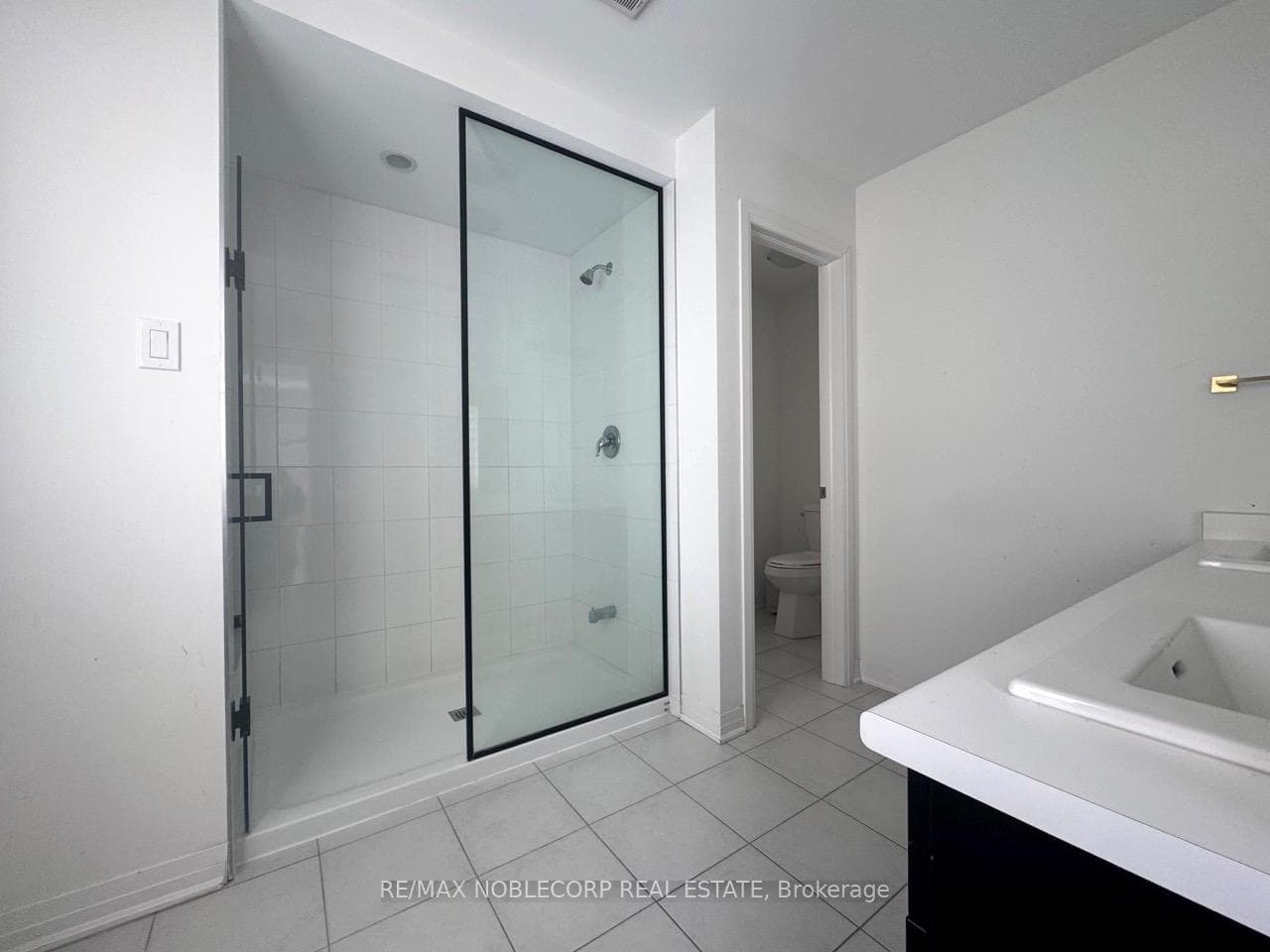 143 Casserley Crescent photo 20