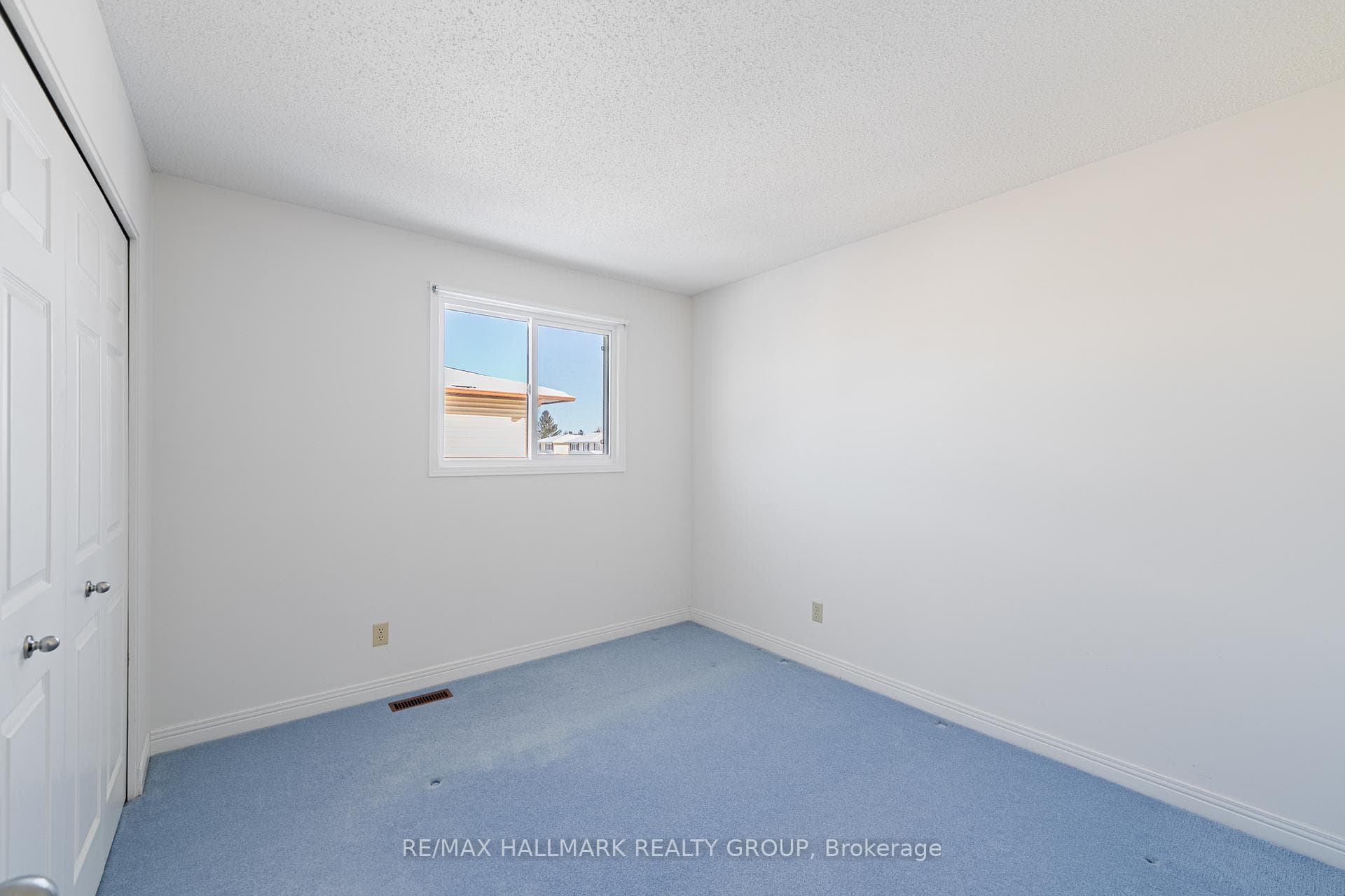 52 Thare Crescent photo 39