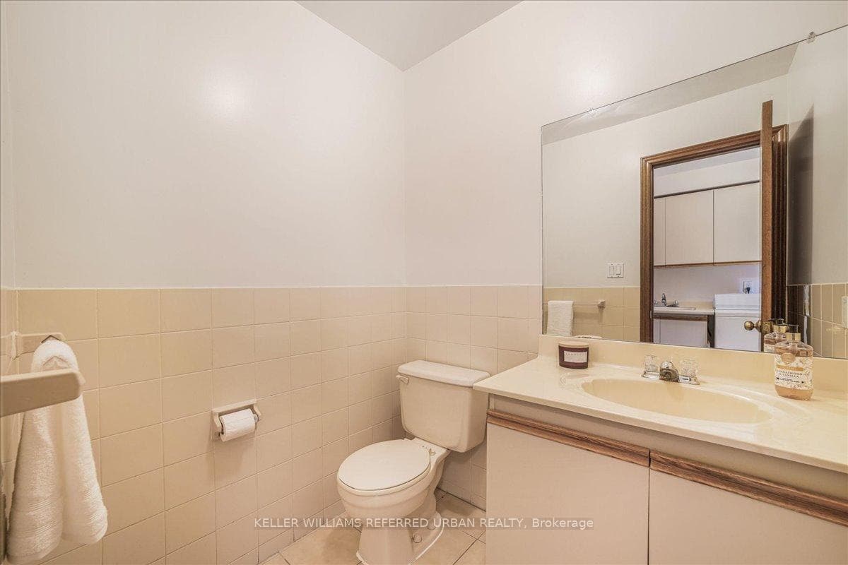 219 Ellerslie Avenue photo 32