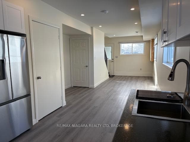 1075 Ontario Road photo 26