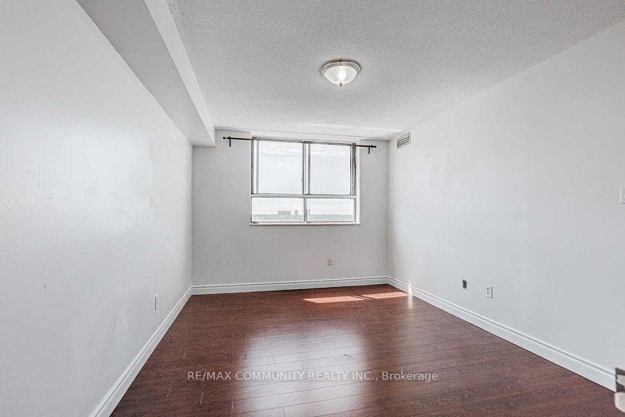 10 Stonehill Court Unit 1210 photo 16