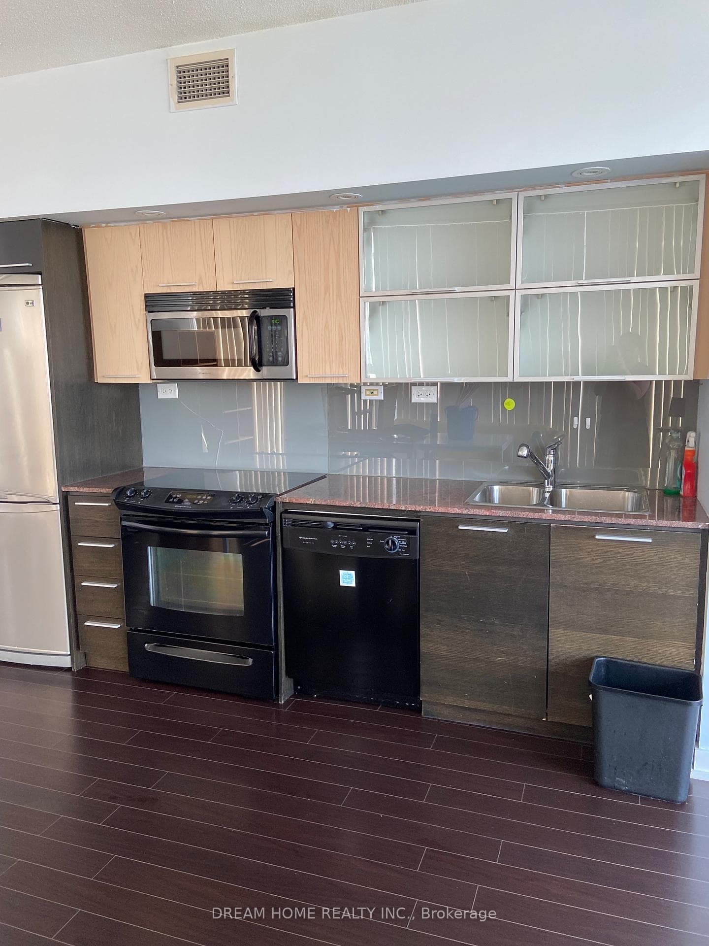 Kitchen (2)