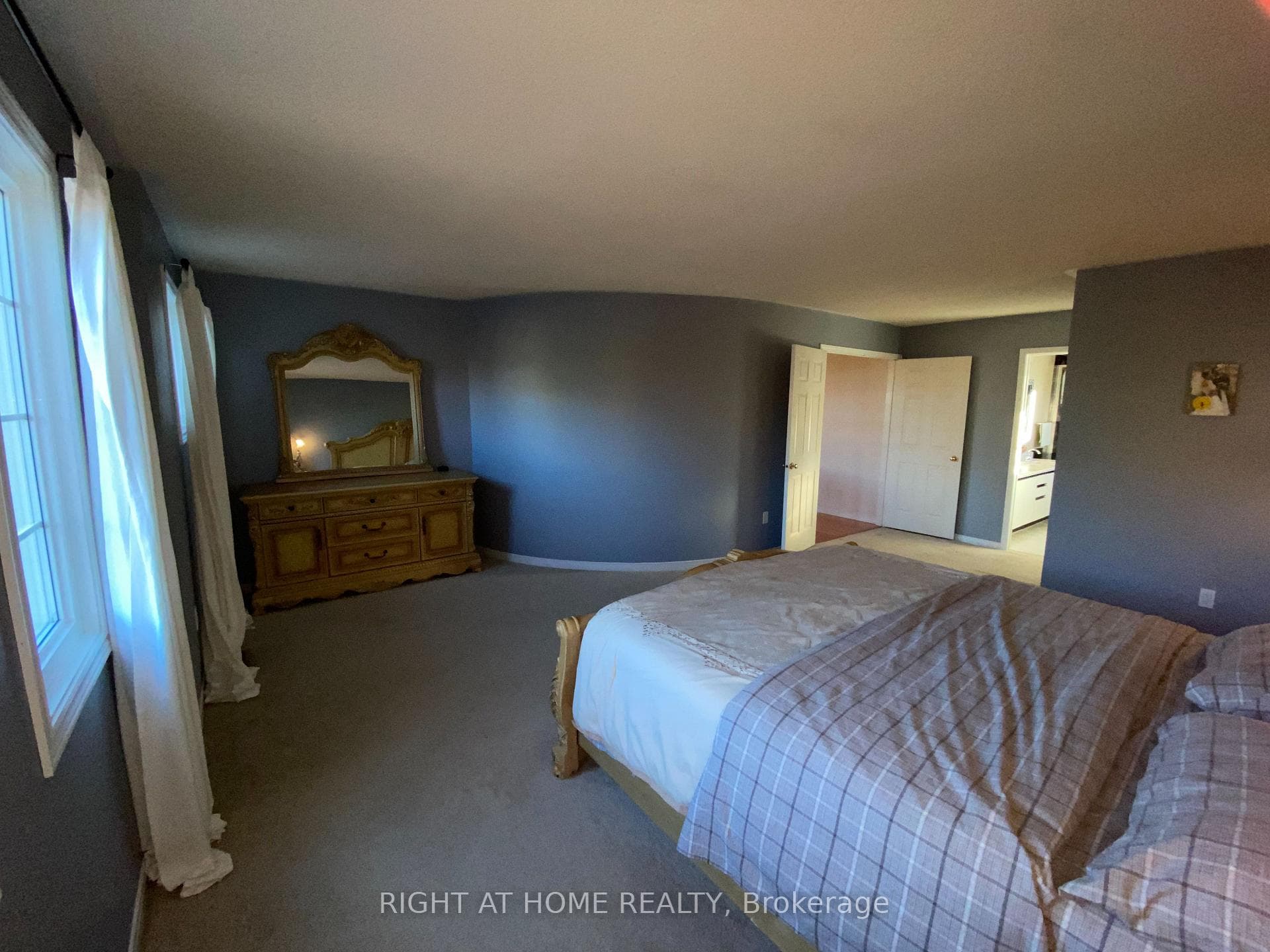 92 Nelson Circle photo 16