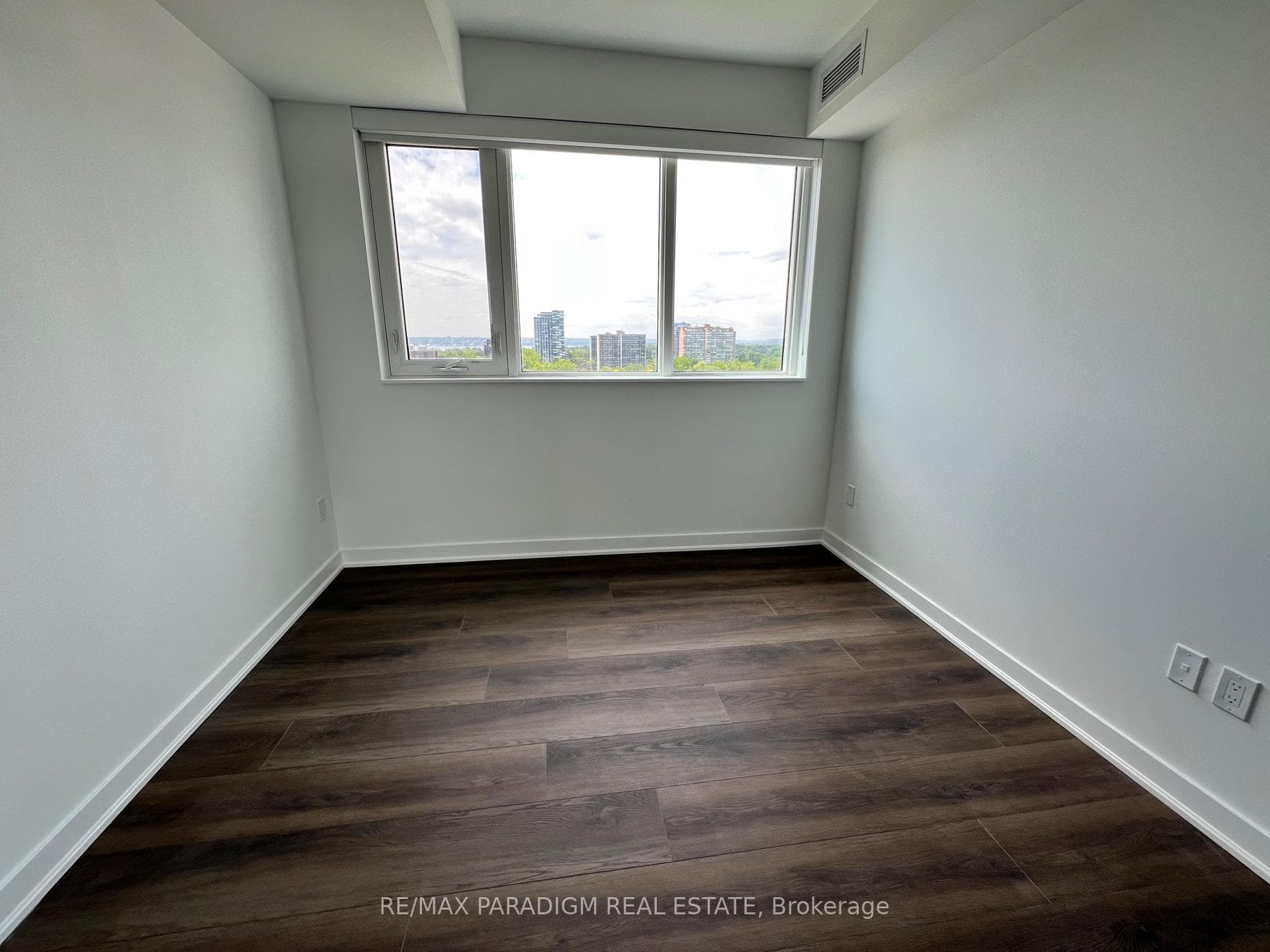 2007 James Street Unit 1207 photo 14