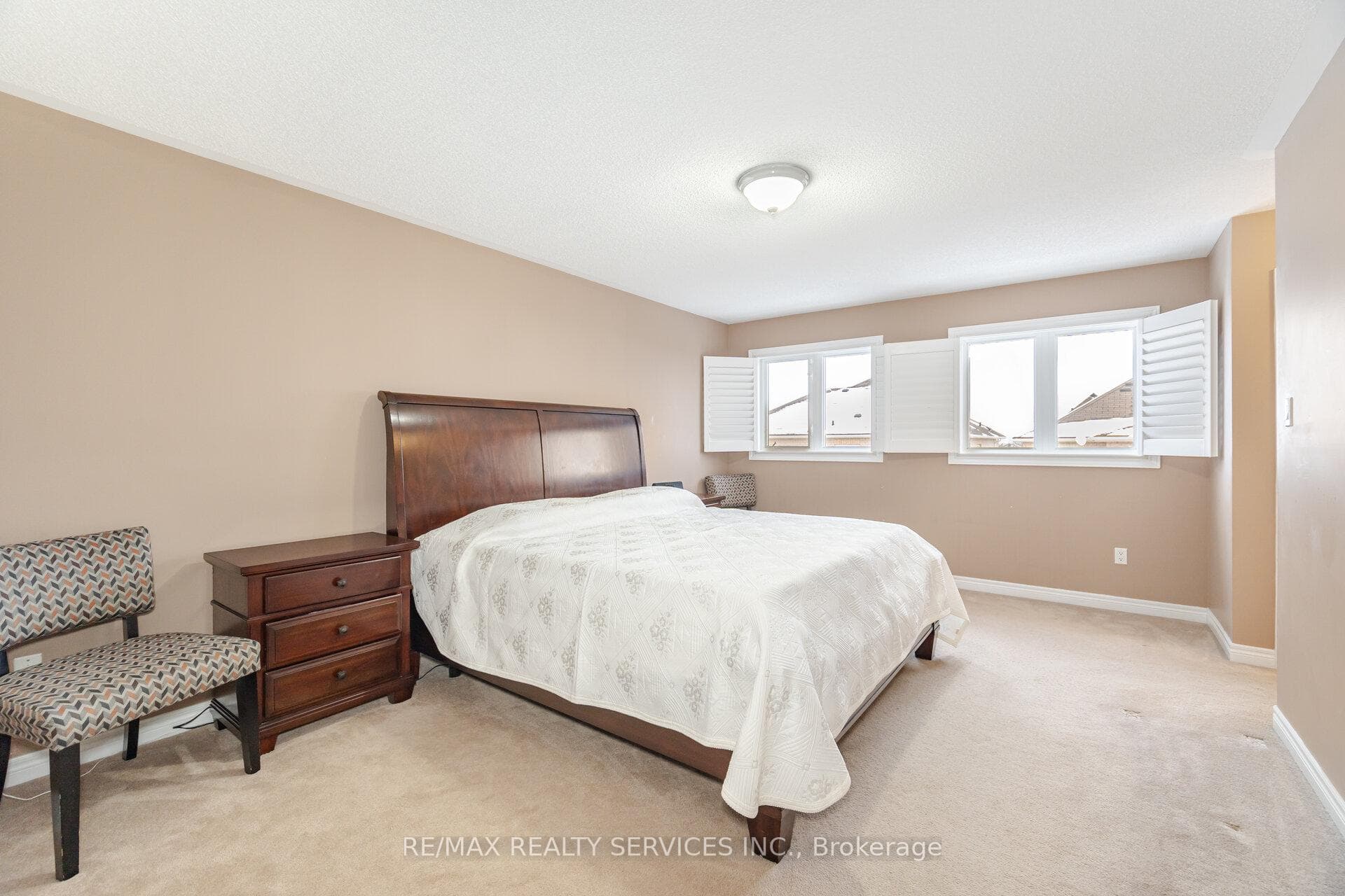 25 Pape Drive photo 14