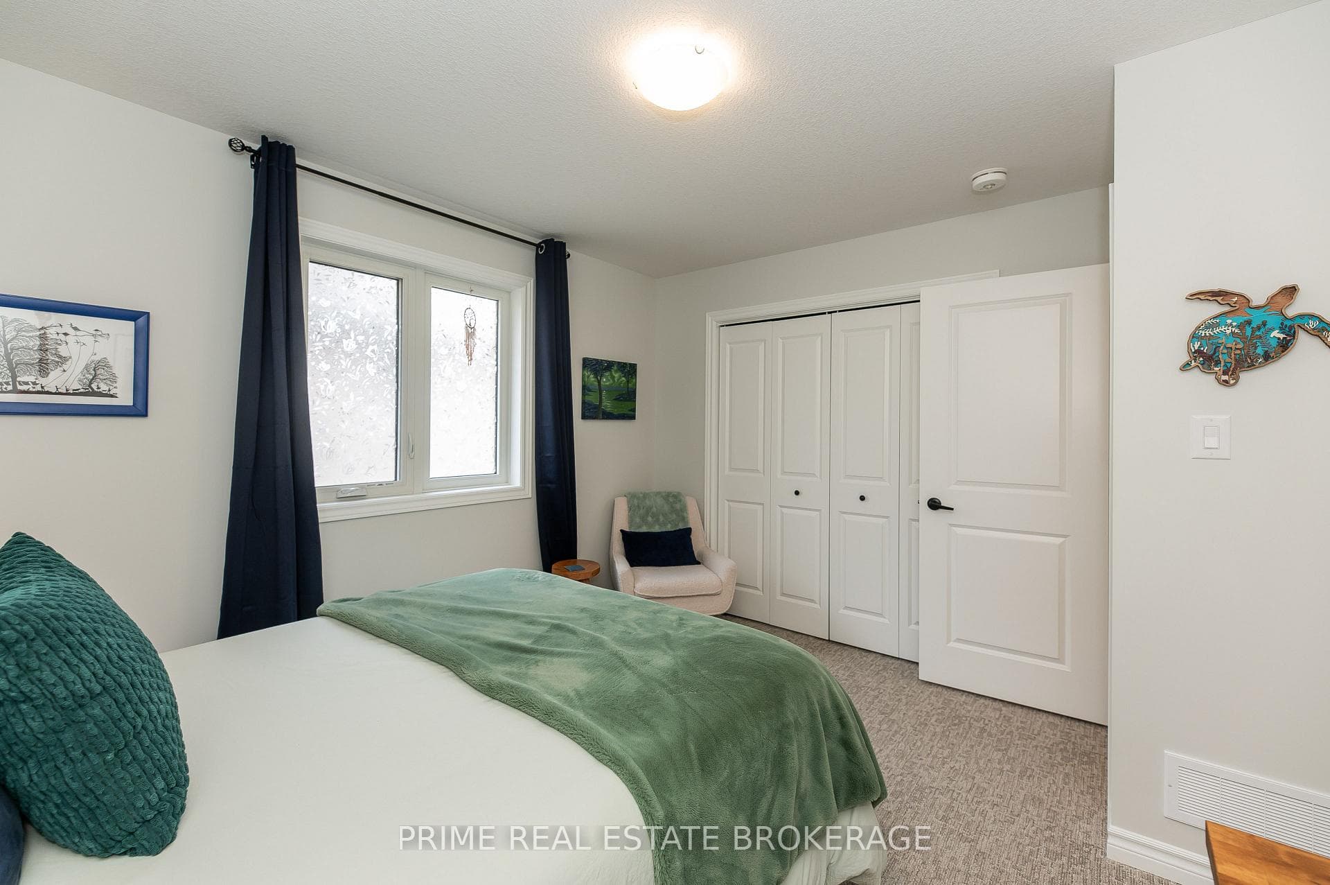 2 Macleod Court photo 23
