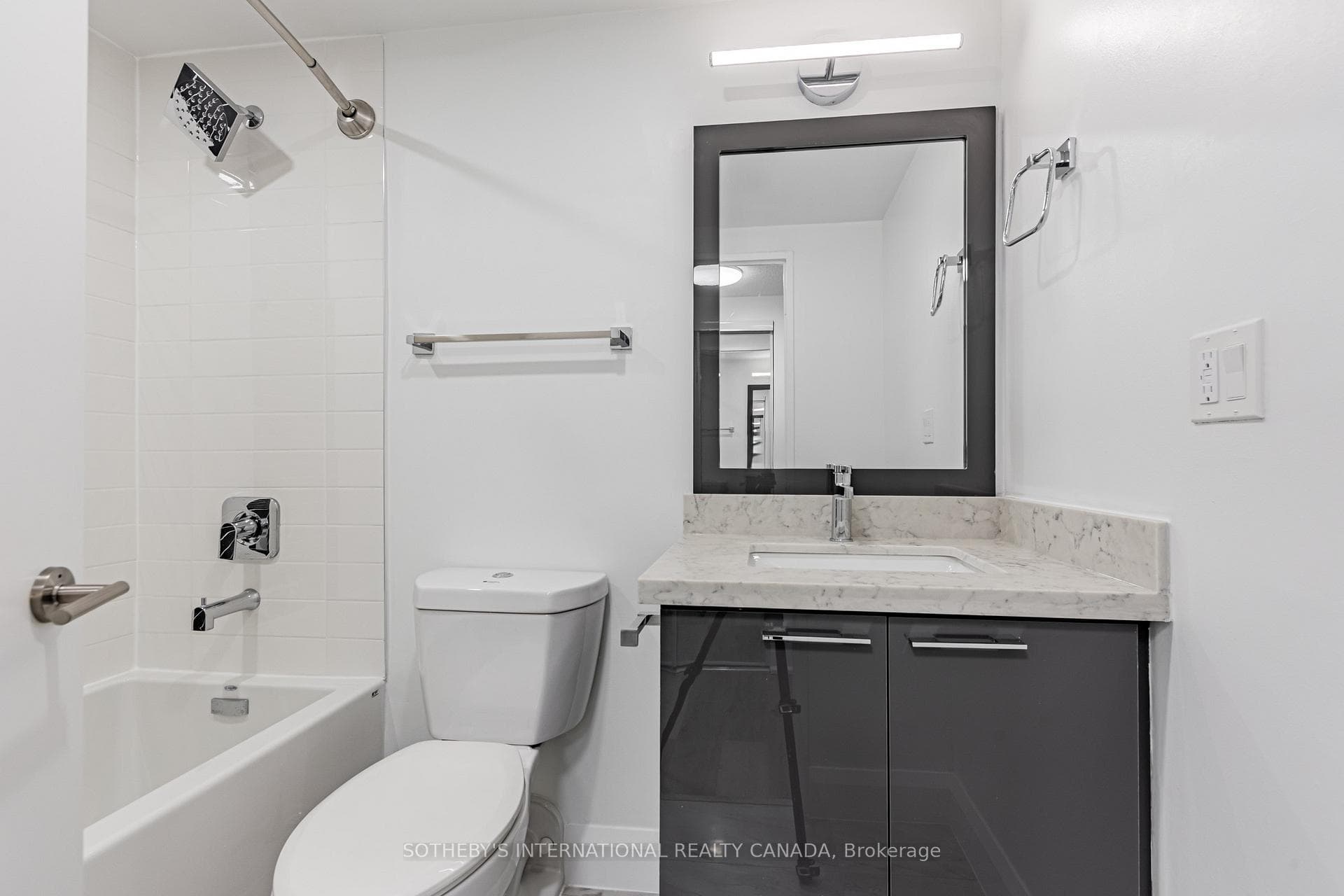 191 Sherbourne Street Unit 1415 photo 9