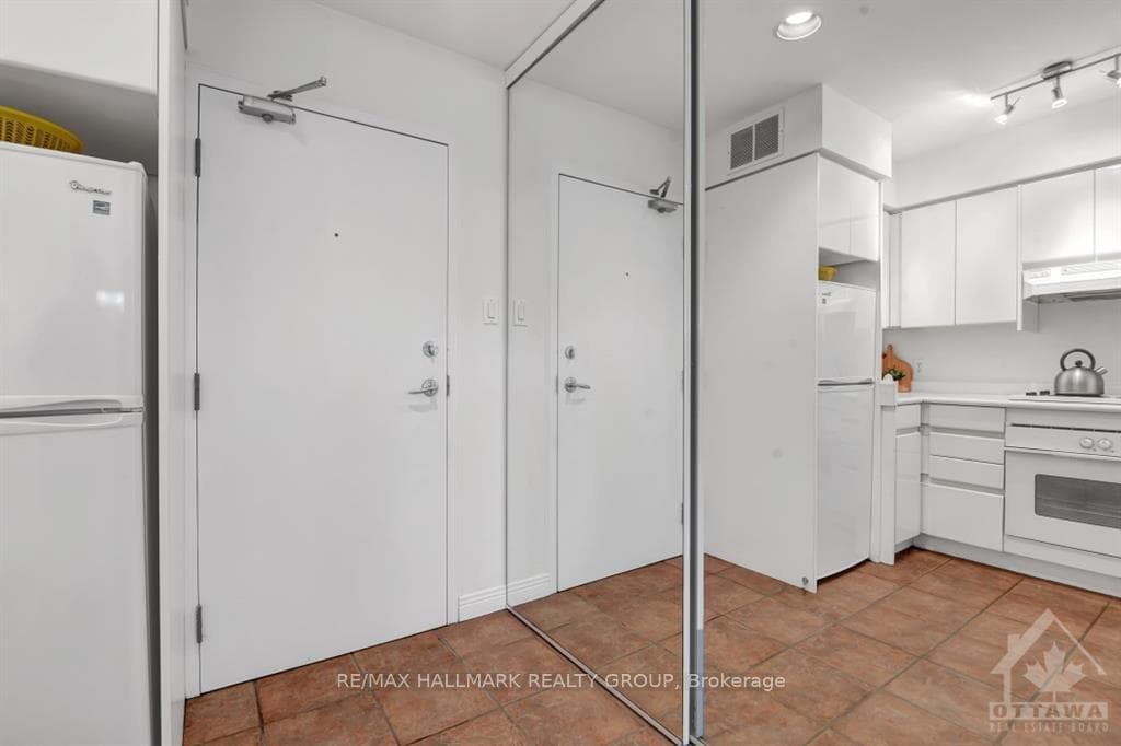 215 ST PATRICK Street Unit 18 photo 5