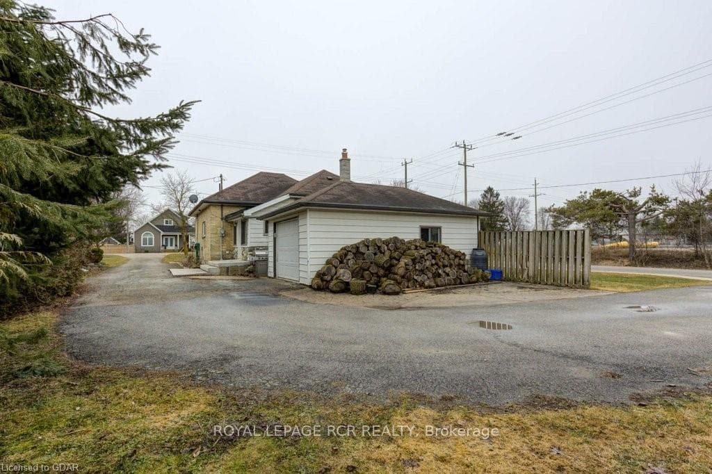 370 Smith Street photo 29