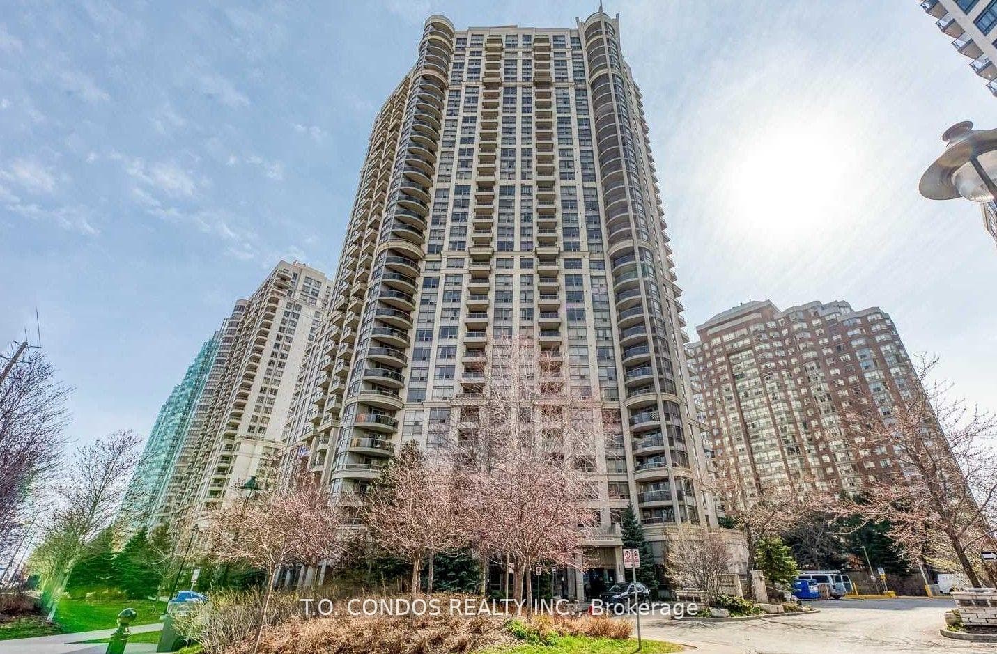 310 Burnhamthorpe Road Unit 1802 photo 1