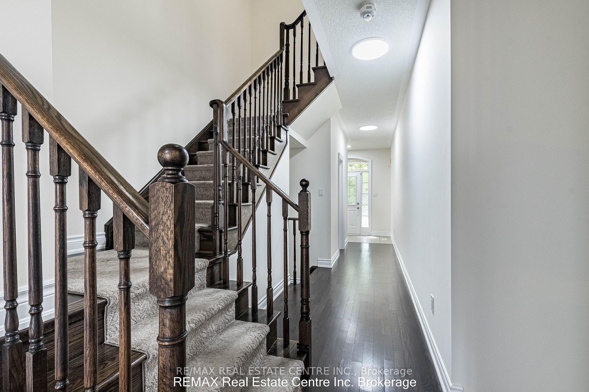 27 Lady Evelyn Cres Brampton Ontario Circle photo 6