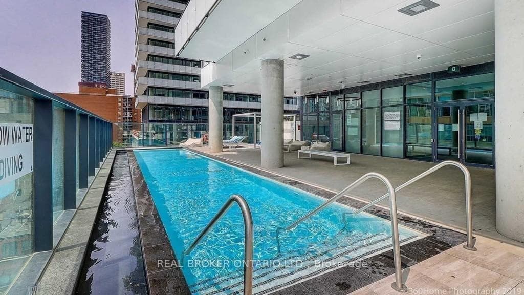 161 Roehampton Avenue Unit 1507 photo 31