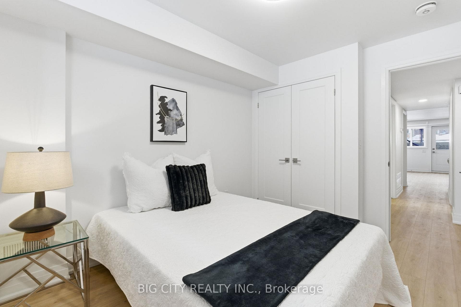 68 Westholme Avenue Unit 1 photo 11