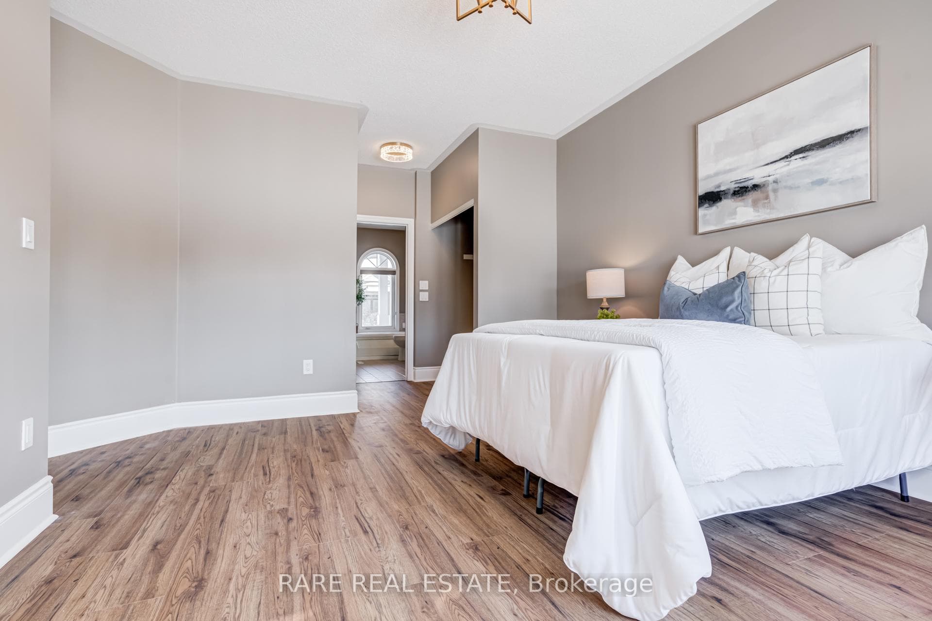 39 Waterfront Circle photo 13