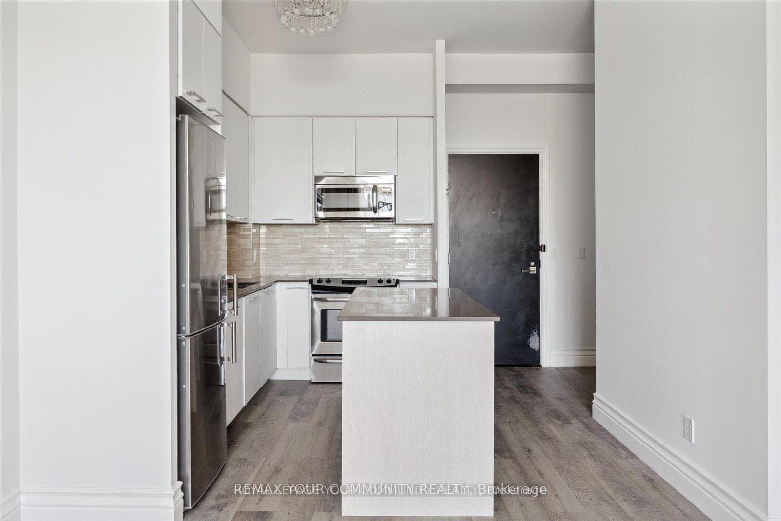 9471 Yonge Street Unit 230 photo 10